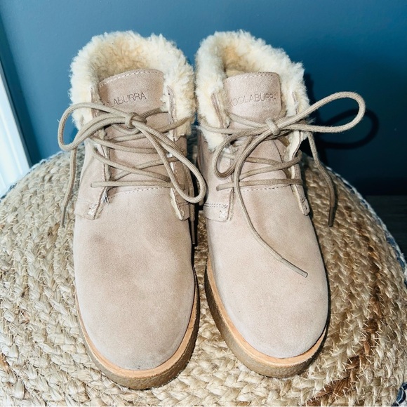 Koolaburra Jett Lace Up Ankle Boots - Picture 3 of 8